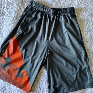 Men’s Athletic UA Shorts